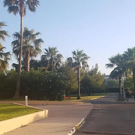 Апартаменты T2 Rez De Jardin Front De